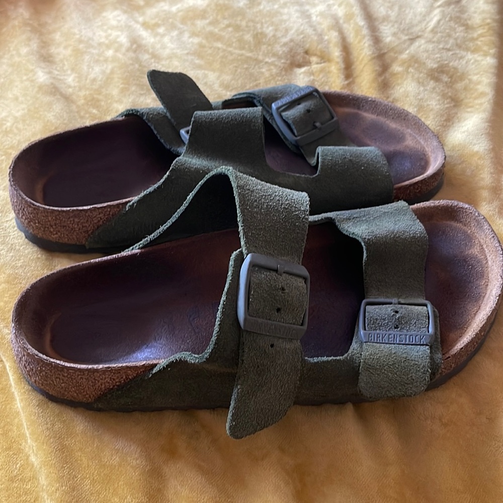 Green Birkenstocks With Green Buckle Size 38 Soft Footbed